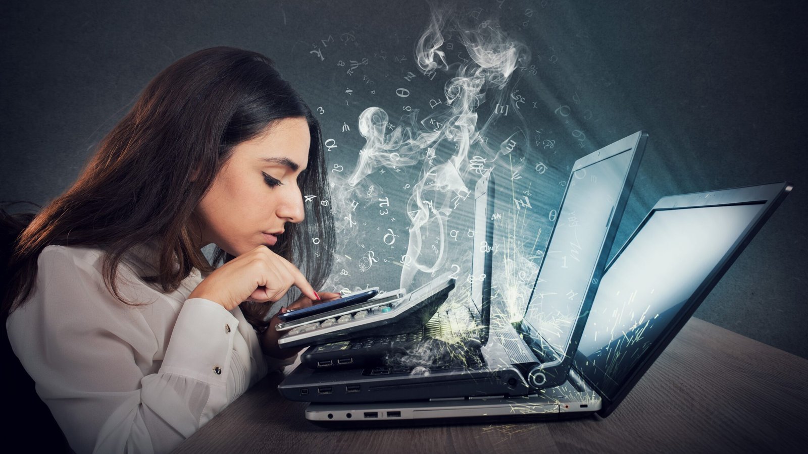 ADHD Page Business Woman on 5 devices AdobeStock 325326436 scaled